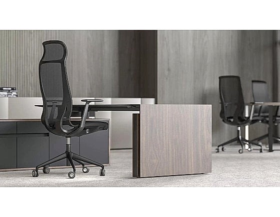 D-Chair