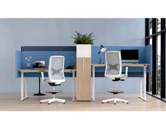 Desk 760